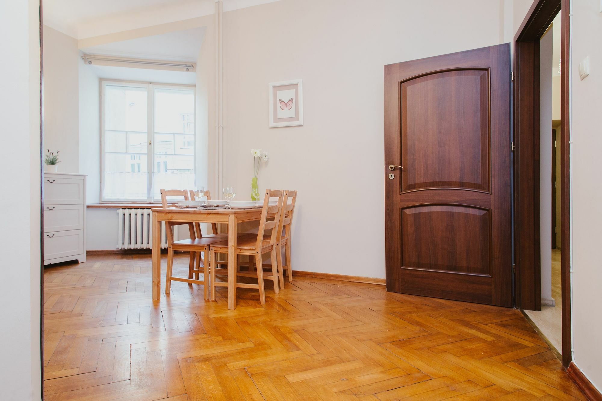 Shortstaypoland Sienna Varsó Kültér fotó