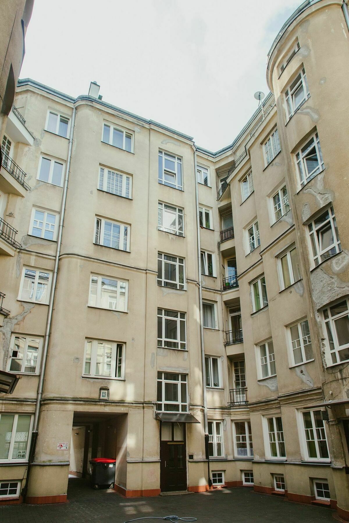 Shortstaypoland Sienna Varsó Kültér fotó